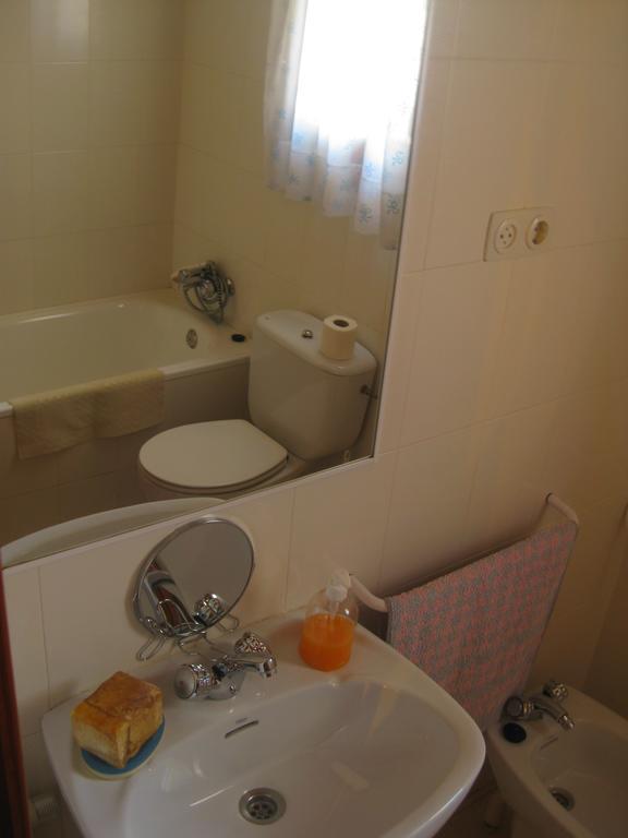 Casa Enriu Guest House Vilaller Cameră foto